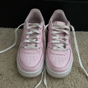 Nike Air Force 1 Pink Foam Size:Boys 7 / Women’s 8.5